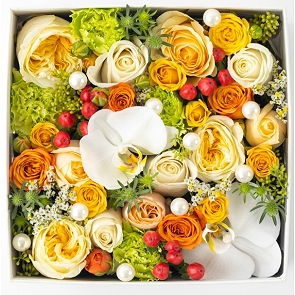 HLB095 EVERLEE 粉黃色玫瑰配蝴蝶蘭方型花盒